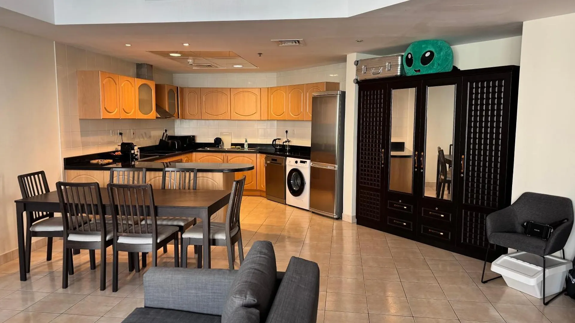 Stylish Marina View Apartment Dubai